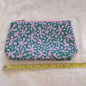 New Clinique cosmetic bag